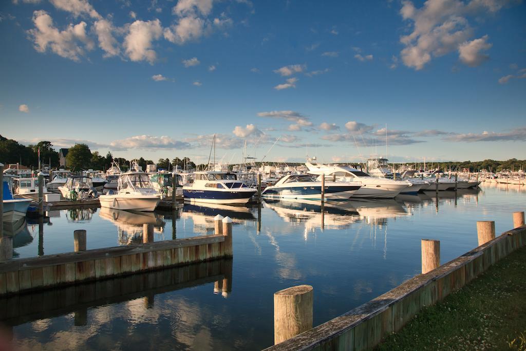Inn At Harbor Hill Marina 니안틱 외부 사진
